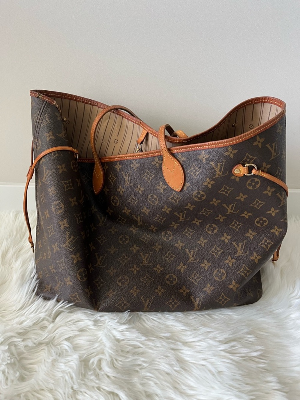 Pre-Owned Louis Vuitton Neverfull GM Monogram Tote – Classic Large Shopper - Picture 2 of 16